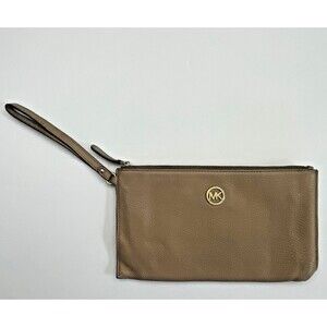 Michael Kors Fulton Brown Large Zip Clutch Wristlet W/Gold Hardware‎